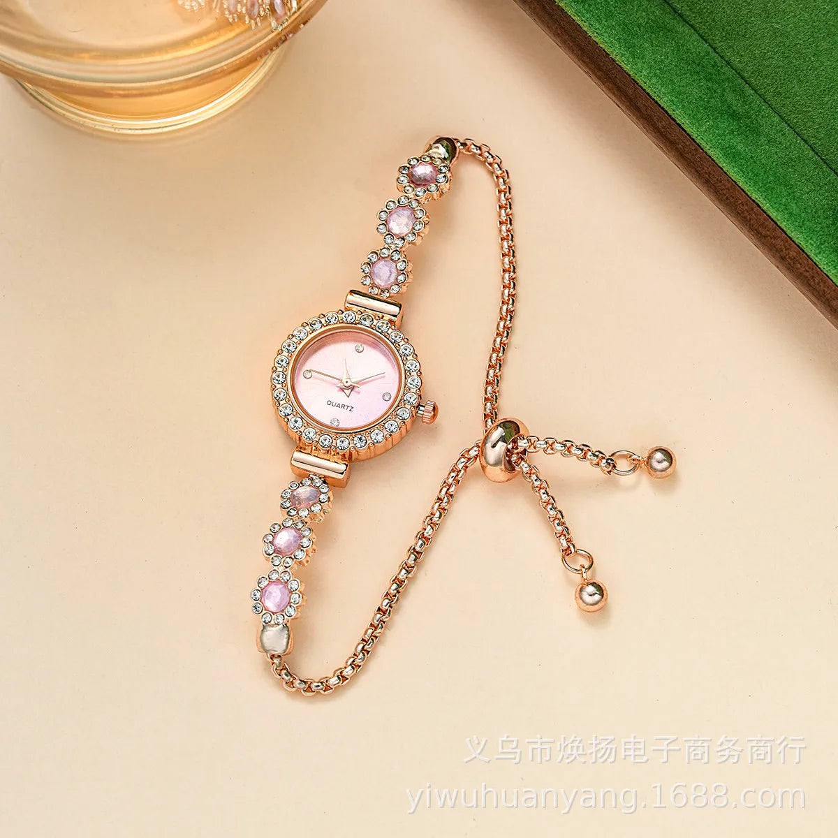 Montre à petit cadran pour femme, sensation haut de gamme, bracelet coulissant, mode