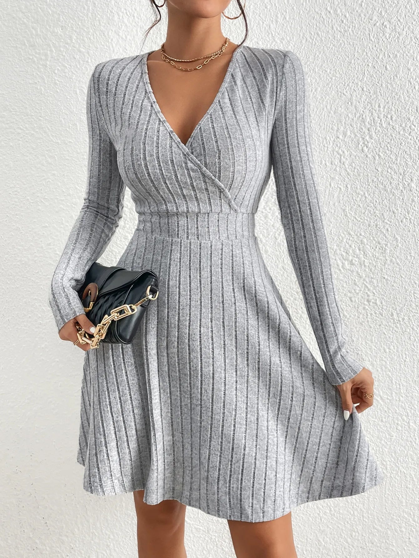 Robe pull mi-longue à manches